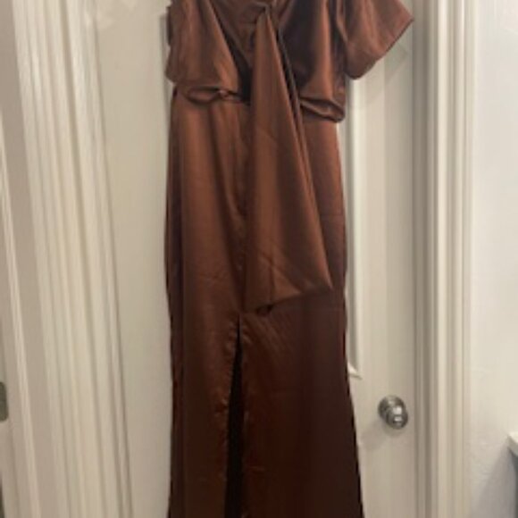 NWT One-shoulder Gown - Picture 7 of 7